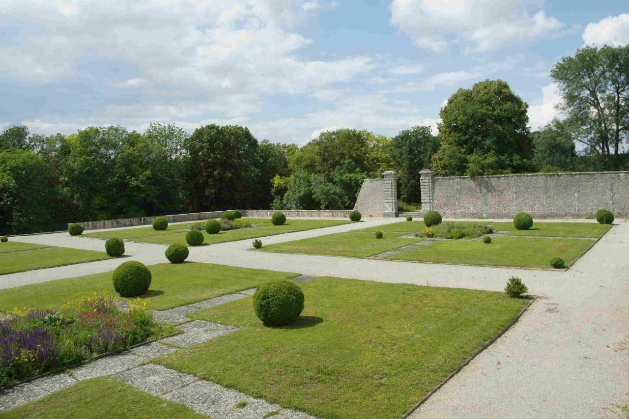 Chateau De Montrame Soisy-Bouy Exterior foto